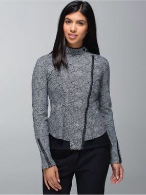 Lululemon Bust A Move Jacket Plush Petal Black Ghost | 2014 | Approx. Medium